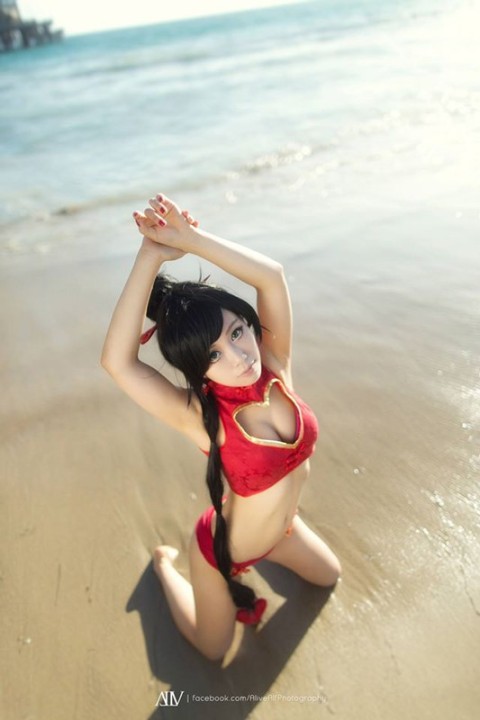 Pool-Party-Heartseeker-Akali-Cosplay-Miyuki-3.jpg