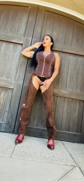 Brown_Chaps._Bandita_Style._3.jpg