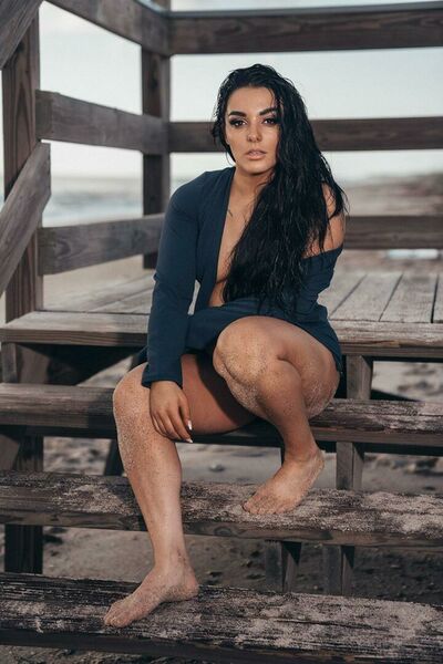 deonna-purrazzo_0354_400px.jpg