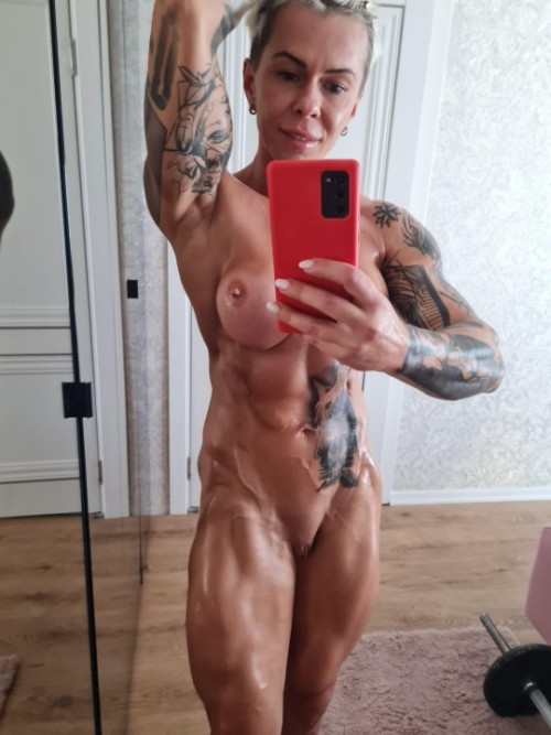 amateur my hard fitness body GoNYIE