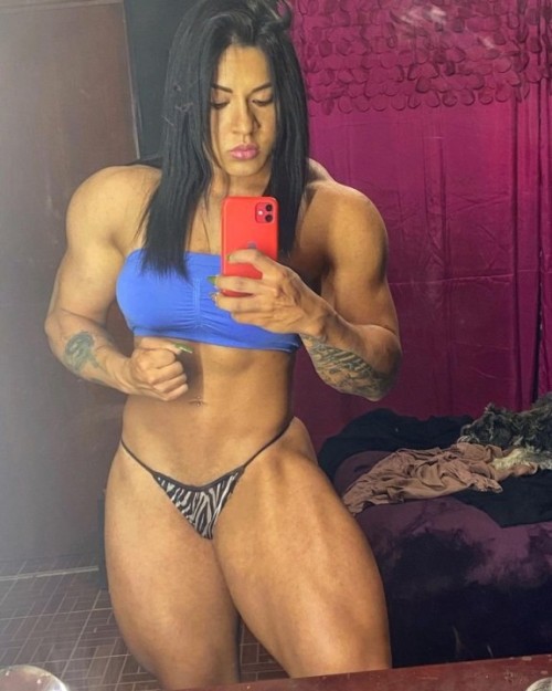 Monserrat Bustos (46)