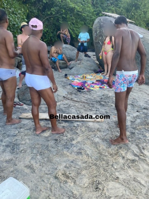 esposa dando na praia