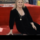 kelly-clarkson-12-1080px