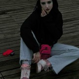 melanie-dark-25-1080px