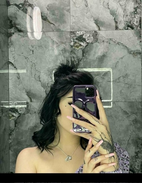 melanie-dark-34-1080px.jpg