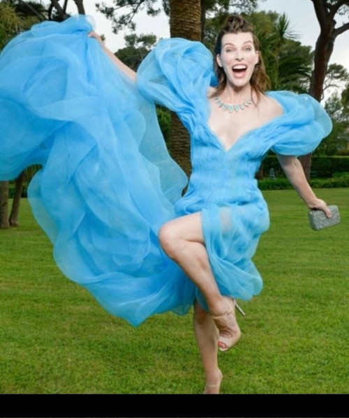 milla-jovovich-13-1080px.jpg