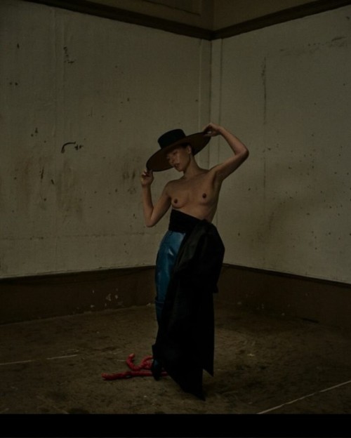 milla-jovovich-23-1080px.jpg