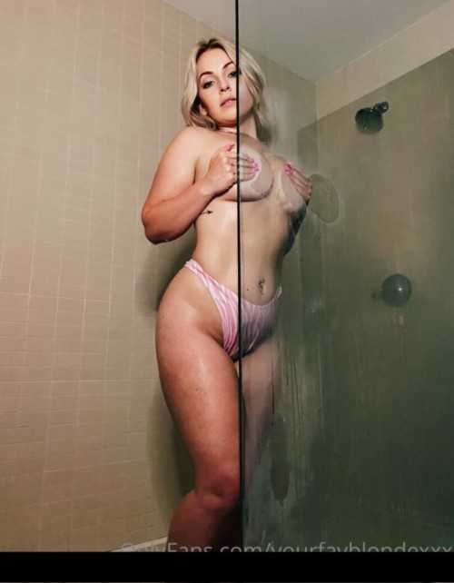 Yourfavblondexxx-Nude-8.jpg