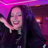 Yourfavlittledemon-Nude-10