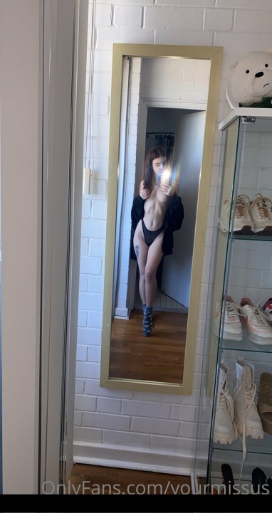 Yourmissus-Nude-33.jpg