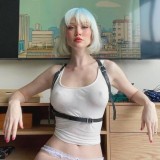 Angelina-Michelle-25