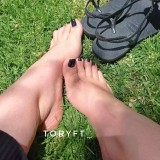 toryfeet-42
