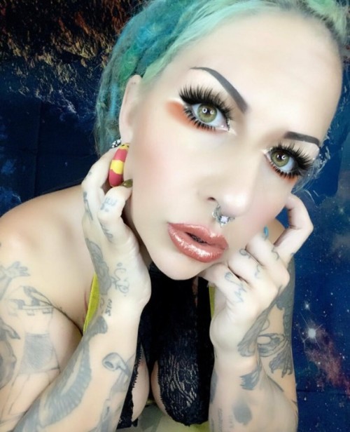 Nakedxzanthia (106)