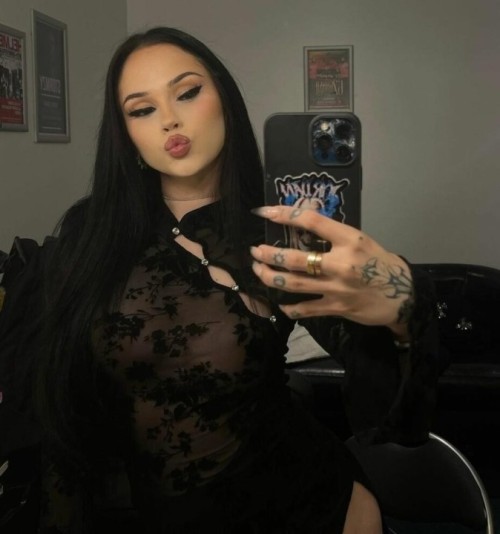 Maggie-Lindemann-24.jpg