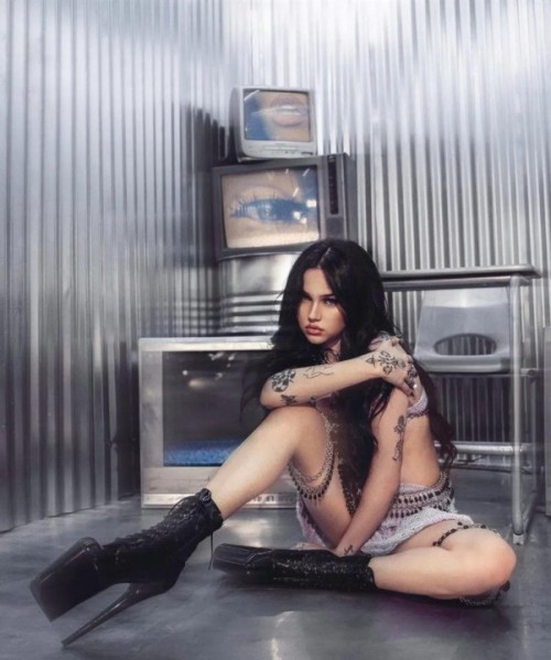 Maggie-Lindemann-37.jpg