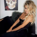 Carmen-Electra-13844fe538454bc44