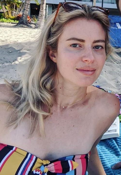 Elyse-Willems_10.jpg