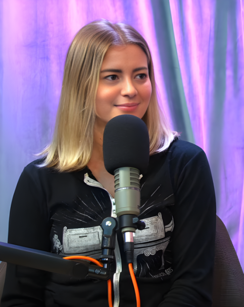 Elyse Willems 103