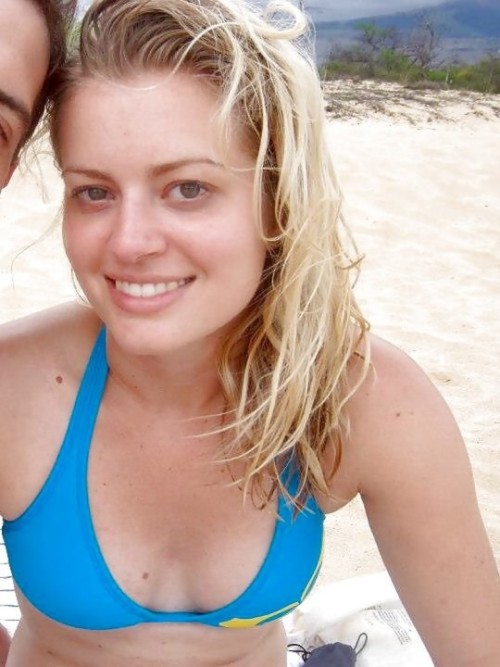 Elyse Willems 21