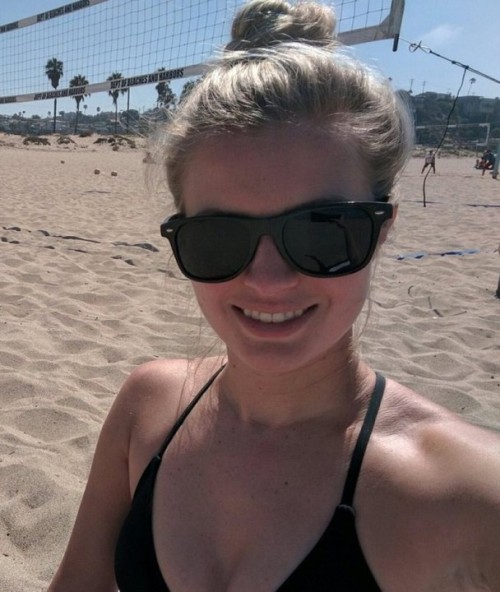 Elyse-Willems_23.jpg