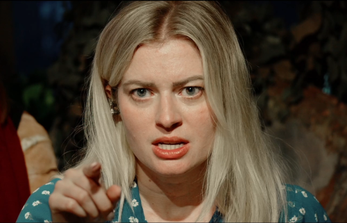 Elyse-Willems_26.png