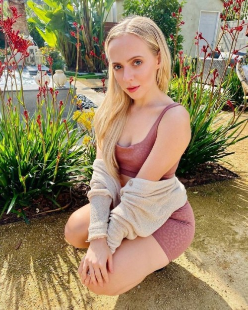 Madilyn-Bailey_7.jpg