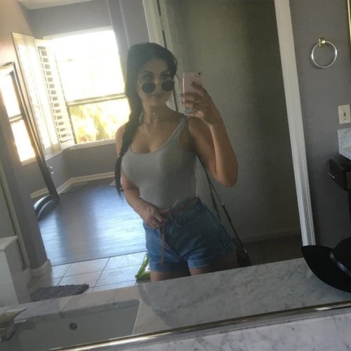 Sssniperwolf 24