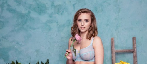 T H I C C Hannah Witton 27