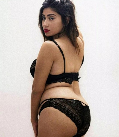 Fariha Khan (35)