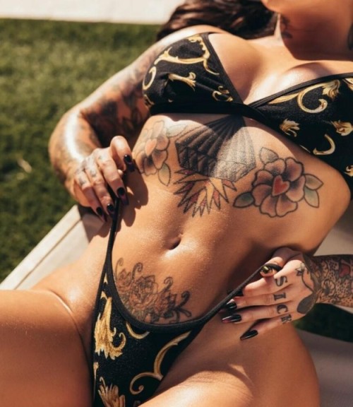 Christy Mack (31)