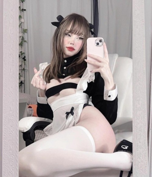 Romllr-Nude_16.jpg