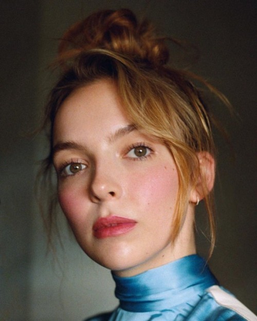 Celeb-Jodie-Comer_16.jpg