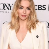 Celeb-Jodie-Comer_91