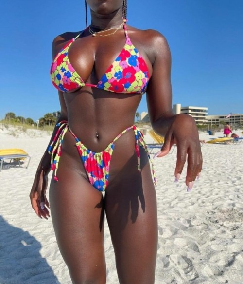 Shellece thebahamianhottie 4