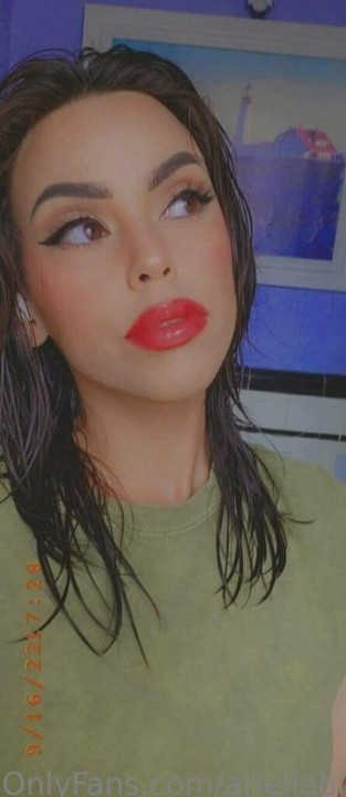Ariellabloom-ariella.bloom_30.jpg