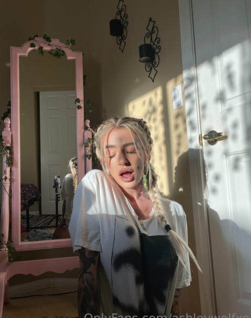 ashleywolfxo-12.png