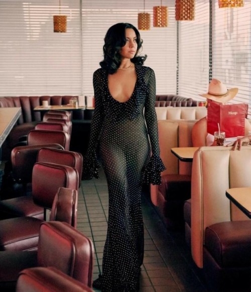 Aubrey-Plaza_29.jpg