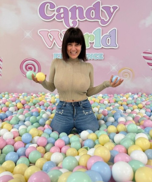 madygiofficial-76.jpg