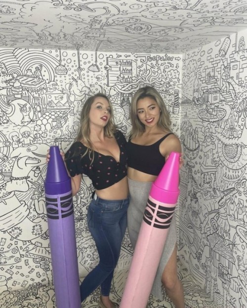 Alishadrinksbeer-Nude_30.jpg