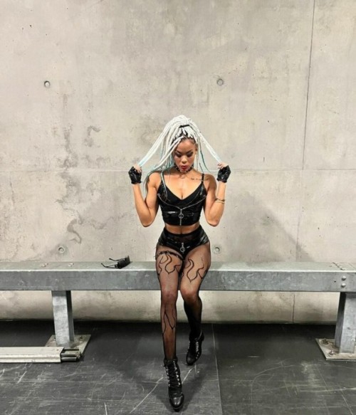 Briana-Brandy_14.jpg